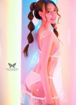 Jenny Yến cơ thể bốc lửa trần trụi 3 vòng quyến rũ 7 jenny-yen-bo-nguc-3-vong-quyen-ru