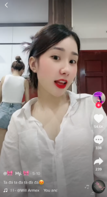 Tiểu Hý vợ của Quốc dân tưng bừng với vòng một 3 tieu-hy-vo-quoc-dan-hot-nhat-tiktok-nhay-mua-tung-bung-voi-vong-mot-hut-mat-la-ai