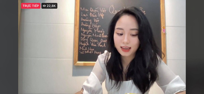 Cô giáo Minh Thu: 5 lý do cực kỳ thuyết phục về sự nổi tiếng 1 Nhan sắc ngọt ngào của cô giáo Minh Thu