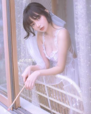 Download MMlive ngắm gái xinh Vũ Ngọc Kim Chi khỏa thân khoe body tuyệt đẹp 1 Download MMlive ngắm gái xinh VNKC1