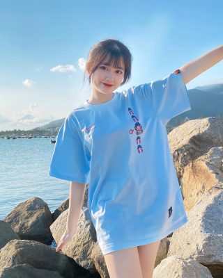 Cùng MMlive kể tên top 10 hot girl Tiktok xinh đẹp sexy nhất Việt Nam. 9 hot tiktoker Vũ Thị Khánh Huyền.
