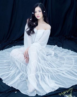 MMlive Cùng xem bộ ảnh và tận hưởng vẻ đẹp của hot girl Suni Hạ Linh 7 Với chất giọng trong trẻo và mới lạ làm cho khán giả càng thêm yêu thích cô nàng