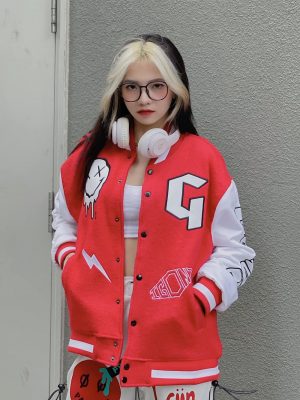 MMlive Danh tính của hot girl trong "Rap Việt" với nhan sắc được khen Lisa 3 Cô nàng là gương mặt rất được yêu thích trên mạng xã hội