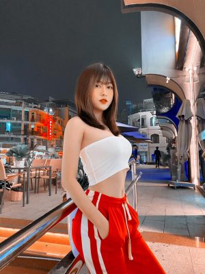 MMlive Hot Girl 9x Trà My Nàng thơ xinh đẹp, quyến rũ của xứ Huế 11 Cô nàng cũng có thời trang hiện đại và theo trend