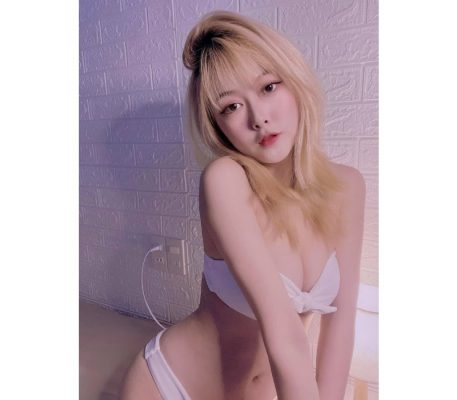 MMlive Hot Girl 9x Trà My Nàng thơ xinh đẹp, quyến rũ của xứ Huế 3 Những set đồ thiếu vải càng làm cho cô nàng sexy quyến rũ hơn bao giờ hết