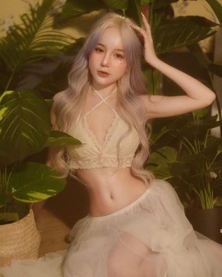 MMlive Phan Hoàng Thiên Thy hot hirl khỏa thân đẹp hơn tranh 3 Vẻ đẹp này chắc hẳn gây nhiều thương nhớ cho các anh em