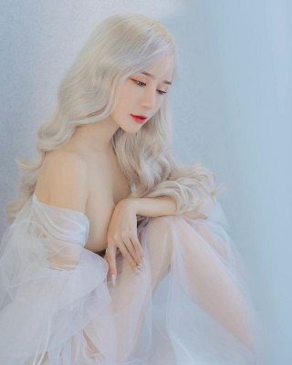 MMlive Phan Hoàng Thiên Thy hot hirl khỏa thân đẹp hơn tranh 5 Nét đẹp ngọt ngào chết người của cô nàng