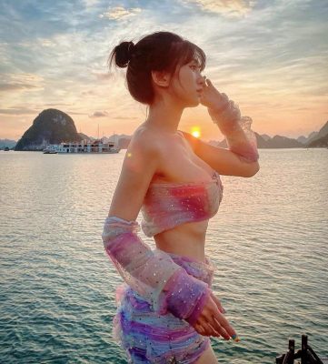 Cùng MMlive kể tên top 10 hot girl Tiktok xinh đẹp sexy nhất Việt Nam. 5 Lê Bống tiktoker xinh đẹp sexy.