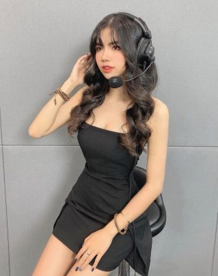 MMlive Chiêm ngưỡng nhan sắc ngọt ngào của cô nàng MC Mai Dora 6 Người đẹp được rất nhiều người yêu mến và ủng hộ