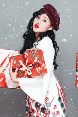 Cùng MMlive ngắm ảnh các nàng hot girl 9x đón Noel cực nóng bỏng 3 Những bức ảnh rạng rỡ này chắc hẳn giúp các anh em FA đỡ cô đơn hơn