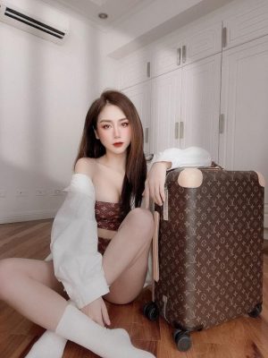 MMlive Chiêm ngưỡng vẻ đẹp quyến rũ nóng bỏng của DJ Yuu Quỳnh Nhi 1 Không chỉ đẹp mà cô nàng còn rất có tài năng trong nghề DJ