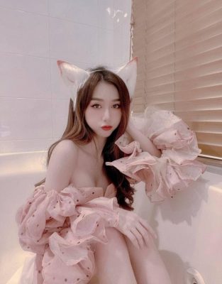 MMlive Chiêm ngưỡng vẻ đẹp quyến rũ nóng bỏng của DJ Yuu Quỳnh Nhi 3 Cô nàng xinh như thiên thần