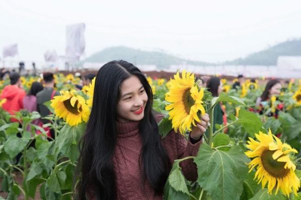 MMlive Chiêm ngưỡng nhan sắc xinh đẹp quyến rũ của hot girl bánh ướt Kim Khánh 5 Cô nàng không muốn sự nổi tiếng của mình ảnh hưởng đến bố mẹ