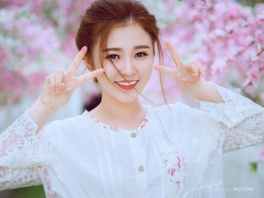 Cùng MMlive ngắm nhan sắc xinh đẹp dễ thương của hot girl FAP TV Ribi Sachi 5 Vẻ đẹp nhẹ nhàng và trong sáng của cô nàng