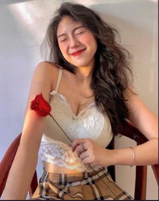 MMlive Nữ sinh 10x Đà Nẵng Nguyễn Minh Diệu với vóc dáng sexy bốc lửa 3 Nhan sắc cô nàng không thua kém bất kỳ mỹ nhân nào