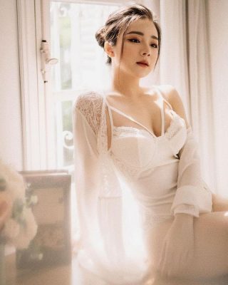 MMlive Chiêm ngưỡng vẻ đẹp nóng bỏng và quyến rũ của hot girl ngủ gật Nhã Tiên 6 MV đầu tay của cô nàng không thành công như mong đợi