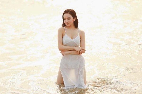 MMlive Chiêm ngưỡng vẻ đẹp nóng bỏng và quyến rũ của hot girl ngủ gật Nhã Tiên 7 MV đầu tay của cô nàng đã bị tháo khỏi Youtube