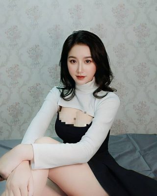 MMlive Ngắm nhìn hot girl Triệu Vân khoe da thịt cực nóng bỏng 1 Cô nàng xinh đẹp Triệu Vân