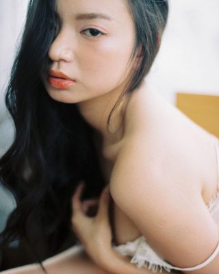 MMlive Streamer Liên Quân Vũ Ngọc Kim Chi khoe da thịt gây sốt lộ ngực bỏng mắt 2 Cô nàng có lượt theo dõi khủng trên mạng xã hội
