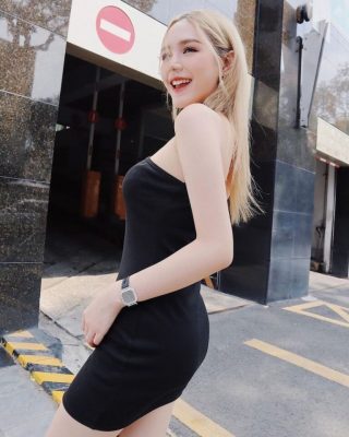 MMlive Nhan sắc xinh đẹp hút hồn của người đẹp Xoài Non 4 Cô nàng đã có lối sống độc lập từ rất sớm
