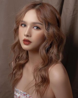 MMlive Nhan sắc xinh đẹp hút hồn của người đẹp Xoài Non 6 Cô nàng có vẻ đẹp như Tây