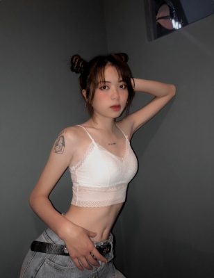 MMlive Chiêm ngưỡng vẻ đẹp hút hồn của hot girl Nguyễn Hoàng Khánh Vy 3 Cô nàng sở hữu thân hình tuy không có các vòng khủng nhưng lại cực kỳ quyến rũ mọi người