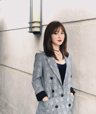 Cùng MMlive ngắm nhan sắc xinh đẹp dễ thương của hot girl FAP TV Ribi Sachi 7 Cô nàng cũng có phong cách thời trang hiện đại sang chảnh chứ không nóng bỏng sexy như các mỹ nhân khác