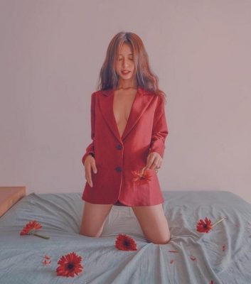 MMlive Mẫn Tiên người đẹp 9x nhỏ nhắn đáng yêu 4 Mặc dù nó chỉ cao 1m5, nhưng cô nàng vẫn rất xinh đẹp, gợi cảm chẳng thua kém ai.