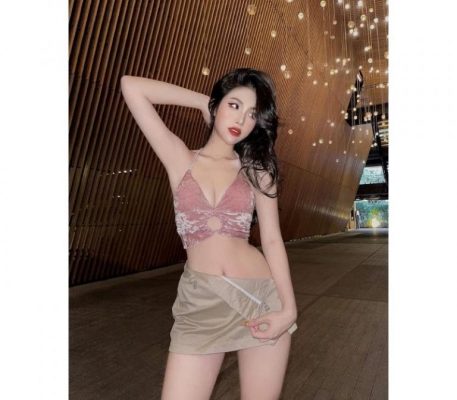 MMlive Nhi Trinh với body 3 vòng siêu gợi cảm 3 Nhi Trinh cũng xác định phong cách thời trang của mình là sexy và quyến rũ