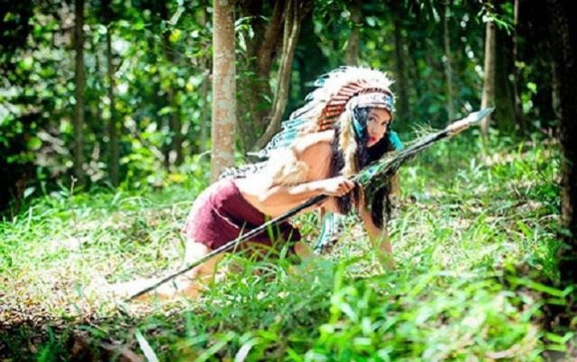MMlive - Bộ ảnh nữ thổ dân hoang dã đầy sexy 2 vẻ đẹp trần trụi đầy quyến rũ và phóng khoáng
