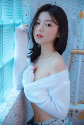 MMlive - Trang Lucy quyến rũ với vòng 1 sexy 4 Cô nàng cố ý khoe vòng 1