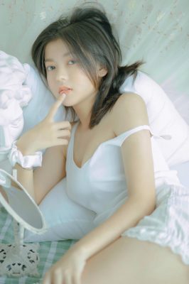 MMlive - Trang Lucy quyến rũ với vòng 1 sexy 5 MMlive cô tạo tư thế gợi cảm