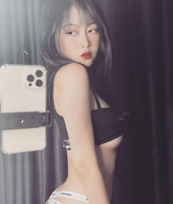 MMlive Nguyễn Trà My cô nàng sinh năm 1998 nóng bỏng 5 MMlive những hình ảnh sexy khác của cô nàng