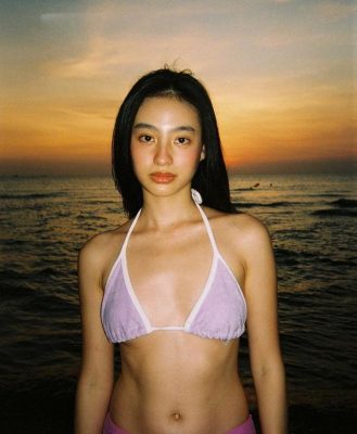 MMlive Dương Minh Ngọc nàng mẫu ảnh sexy quyến rũ 3 Cô nàng sở hữu gương mặt thanh tú sang trọng