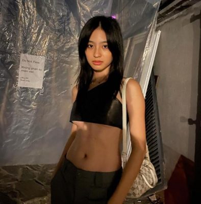 MMlive Dương Minh Ngọc nàng mẫu ảnh sexy quyến rũ 4 Cô nàng thuộc top danh sách đề cử 100 Gương mặt khả ái