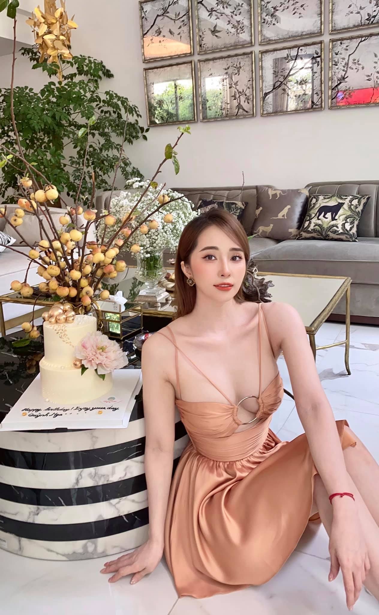 Diễn Viên Quỳnh Nga Khoe Dáng Cực Chuẩn Khiến “Vạn Người Mê” 1 Body nuột nà Quỳnh Nga