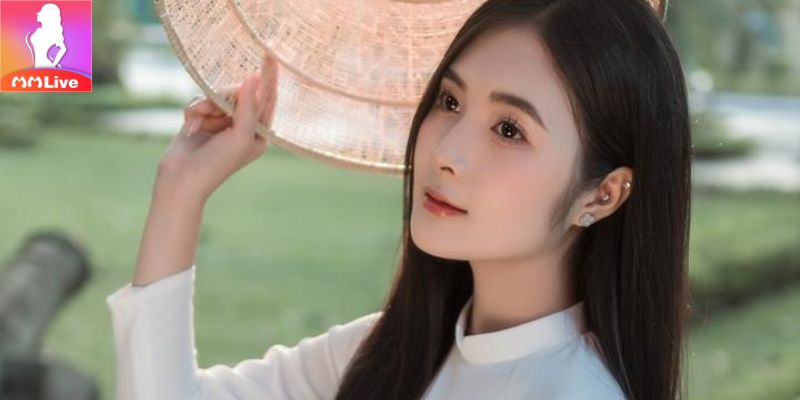 Quỳnh Alee - Cô gái này có gì mà gây sốt cộng đồng mạng 2 Quỳnh Alee trong bộ áo dài