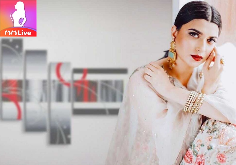 Ngắm 5 diễn viên Punjabi nóng bỏng được ái mộ nhất MMLive 3 Nimrat Khaira