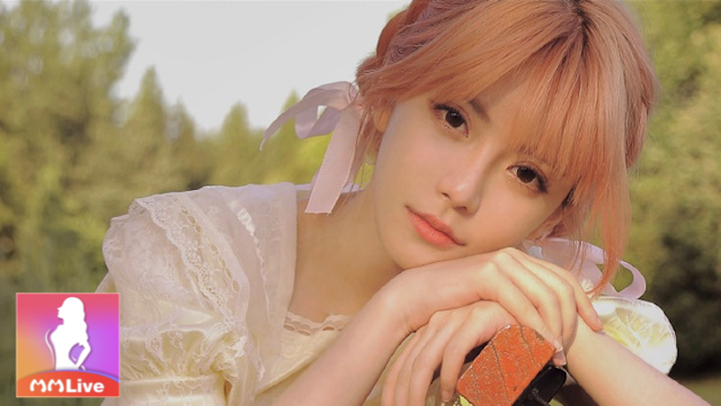 Zhou Shuyi - Nữ streamer khiến các anh mê mẩn dù vòng 1 phẳng lì 3 Cô nàng Zhou Shuyi