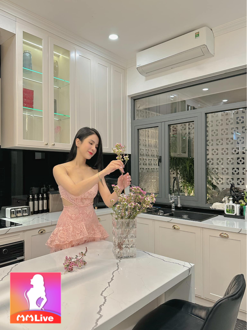 Diệp Lâm Anh hậu ly hôn chồng thiếu gia cuộc sống như thế nào? 2 Diệp Lâm Anh đang sống độc thân