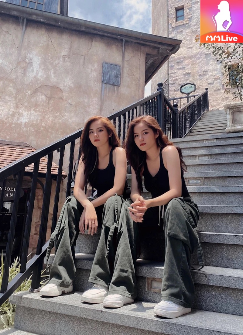 Top cặp chị em song sinh Việt “phá đảo" thế giới ảo 2 Cả hai
